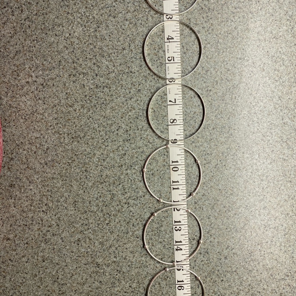 6 Bangles - Picture 5 of 6